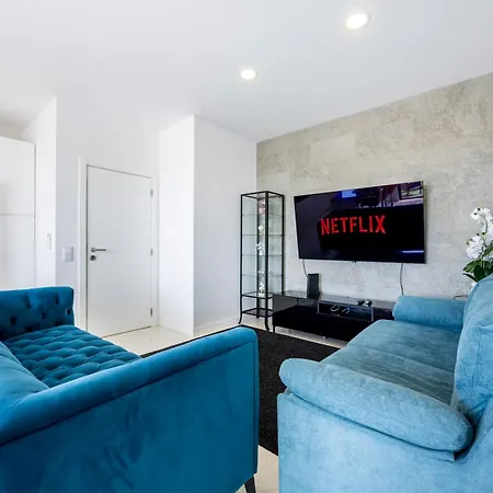 Azure - Albufeira, Algarve Apartment *